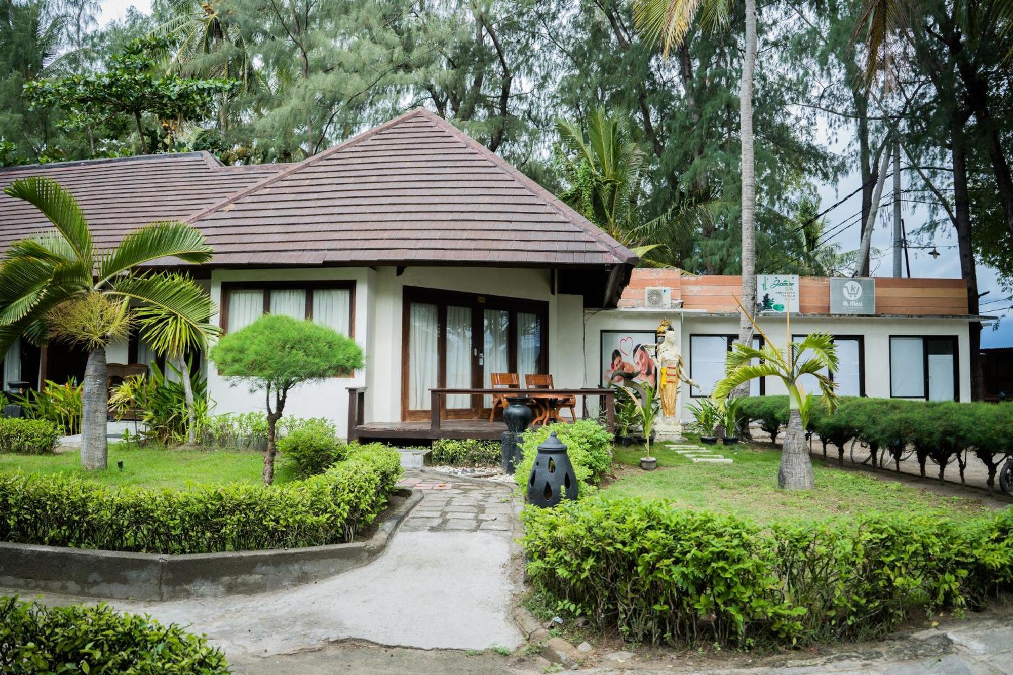 होटल Royal Regantris Karang 3*